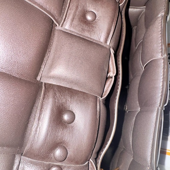 Elegant 🔥Bottega Veneta Chain Cassette ChocolatePadded Intreccio Leather - Picture 12 of 16